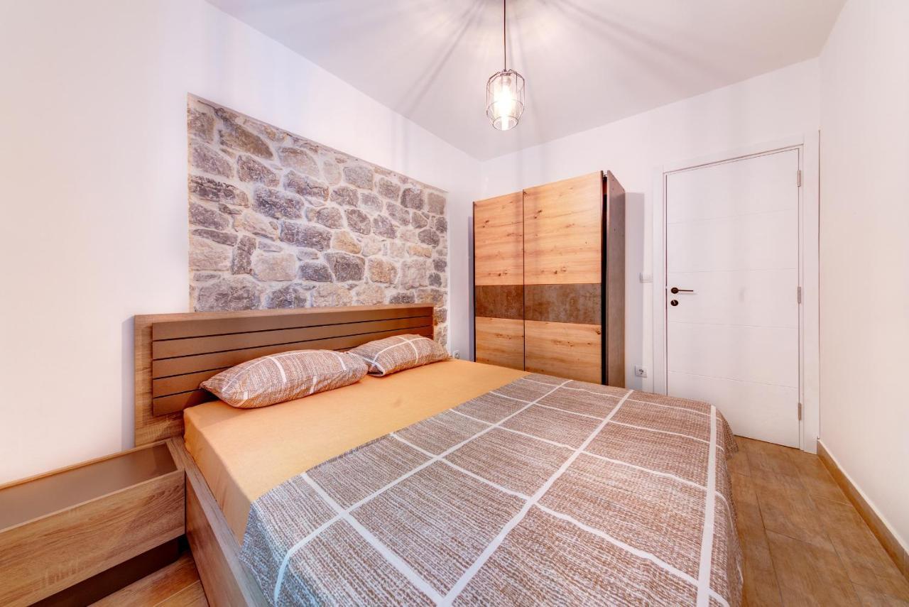 Happy Home Apartments Kotor Exterior foto
